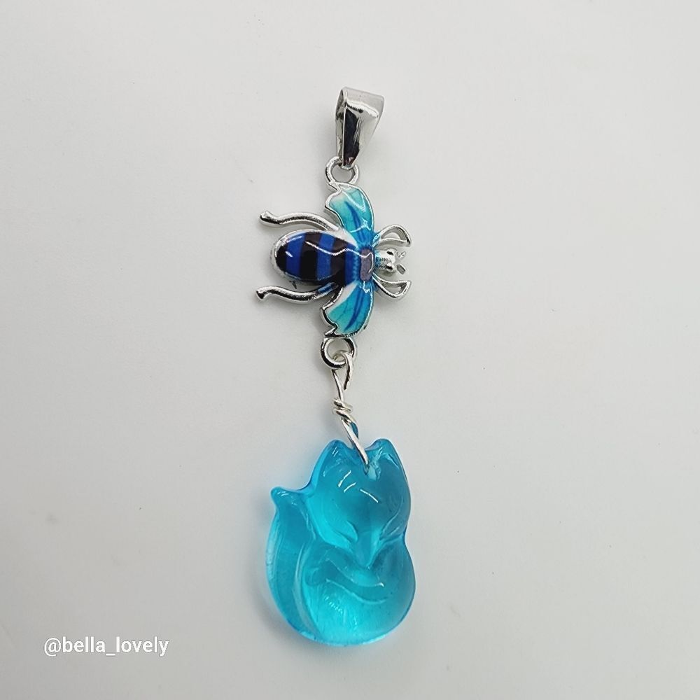 Blue Crystal Fox Tibetan Silver Enamel Bee Pendant Jewelry